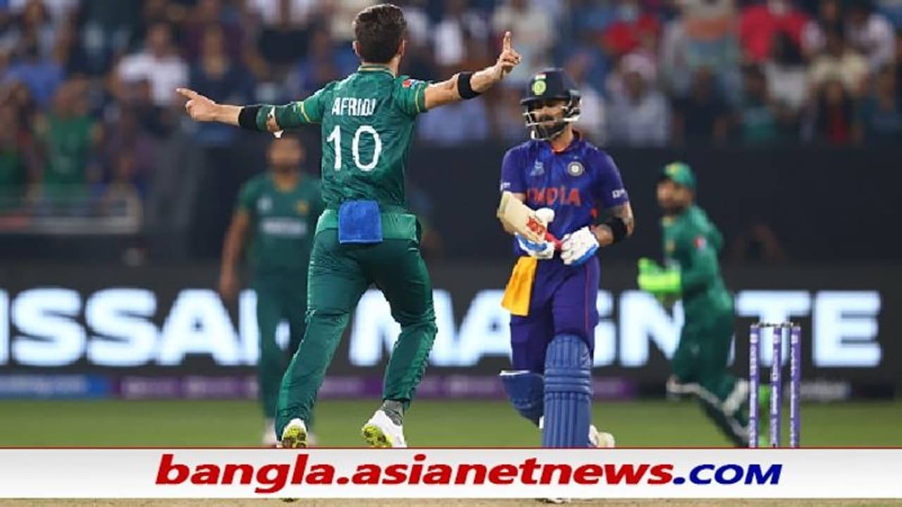 T20 WC 2021 ক্যাপ্টেন কোহলিই ধরলেন হাল, প্রাথমিক ধাক্কা সামলে লড়াই করার মতো রানে পৌঁছল ভারত T20 WC 2021 ক্যাপ্টেন কোহলিই ধরলেন হাল, প্রাথমিক ধাক্কা সামলে লড়াই করার মতো রানে পৌঁছল ভারত