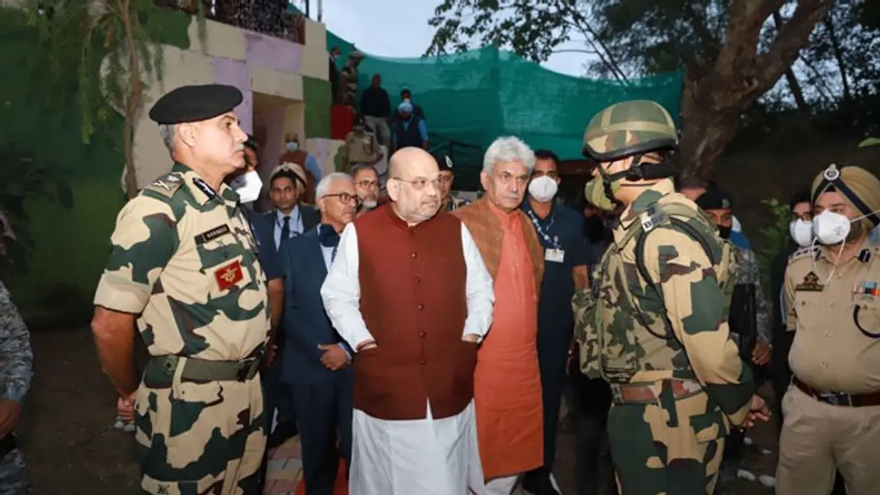 ಕಾಶ್ಮೀರ ಯುವಕರ ಜೊತೆ ಮಾತನಾಡುತ್ತೇನೆ, ಪಾಕ್ ಜೊತೆಗಲ್ಲ; ಕುಟುಕಿದ ನಾಯಕರಿಗೆ ಶಾ ತಿರುಗೇಟು!