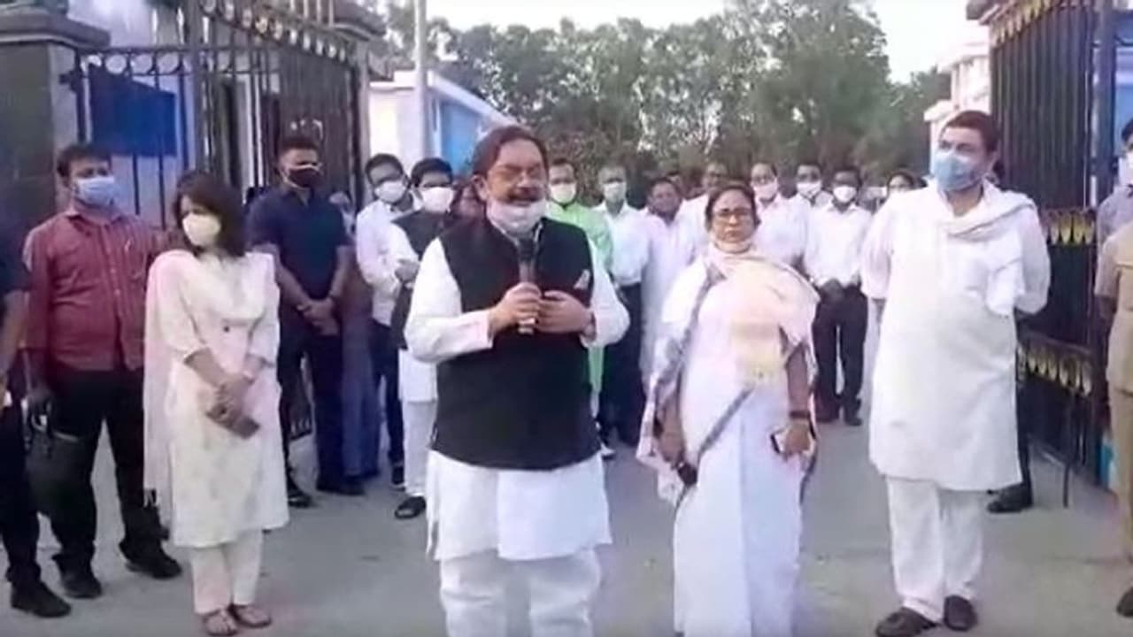 উত্তর প্রদেশের ২ কংগ্রেস নেতা তৃণমূল কংগ্রেসে, ছট পুজোর পরেই বারাণসী তে মমতা বন্দ্যোপাধ্যায়ের অভিযান