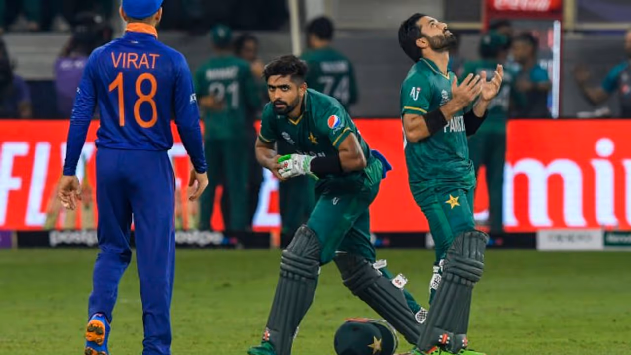 ഇന്ത്യയില് നിന്നൊരാള്, പാകിസ്ഥാനില് നിന്ന് രണ്ട്; മികച്ച ടി20 ടീമിനുളള ആദ്യ അഞ്ച് പേരെ തിരഞ്ഞെടുത്ത് മഹേല ഇന്ത്യയില് നിന്നൊരാള്, പാകിസ്ഥാനില് നിന്ന് രണ്ട്; മികച്ച ടി20 ടീമിനുളള ആദ്യ അഞ്ച് പേരെ തിരഞ്ഞെടുത്ത് മഹേല