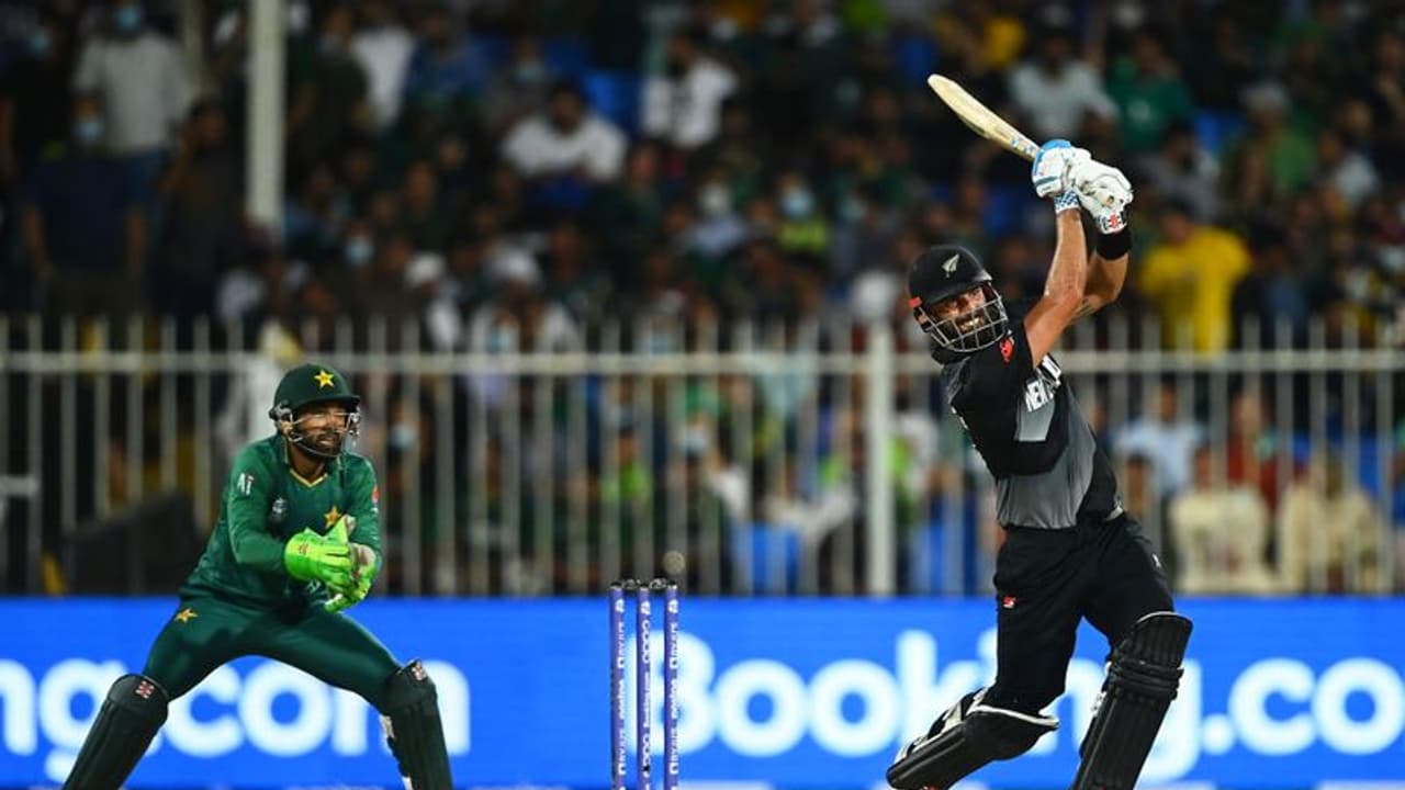 ടി20 ലോകകപ്പ്: പാക്കിസ്ഥാനെതിരെ ന്യൂസിലന്ഡിന് ബാറ്റിംഗ് തകര്ച്ച ടി20 ലോകകപ്പ്: പാക്കിസ്ഥാനെതിരെ ന്യൂസിലന്ഡിന് ബാറ്റിംഗ് തകര്ച്ച