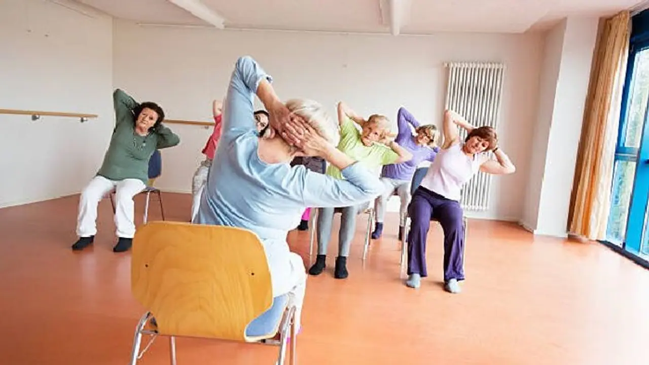 अब सरकारी ऑफिसों में होगा योगा ब्रेक ताकि अधिकारी कर्मचारी टेंशन फ्री होकर कर सकें काम अब सरकारी ऑफिसों में होगा योगा ब्रेक ताकि अधिकारी कर्मचारी टेंशन फ्री होकर कर सकें काम