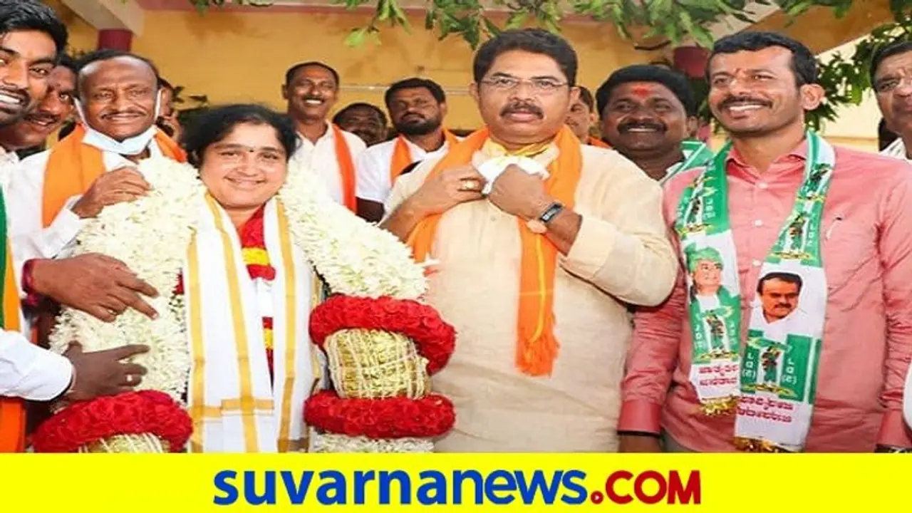 ಅಶೋಕ್ ಪ್ಲ್ಯಾನ್ ಸಕ್ಸಸ್: ಅಧಿಕಾರದಿಂದ ಕಾಂಗ್ರೆಸ್ನ್ನು ದೂರ ಇಟ್ಟ ಜೆಡಿಎಸ್, ಬಿಜೆಪಿ ಅಶೋಕ್ ಪ್ಲ್ಯಾನ್ ಸಕ್ಸಸ್: ಅಧಿಕಾರದಿಂದ ಕಾಂಗ್ರೆಸ್ನ್ನು ದೂರ ಇಟ್ಟ ಜೆಡಿಎಸ್, ಬಿಜೆಪಿ