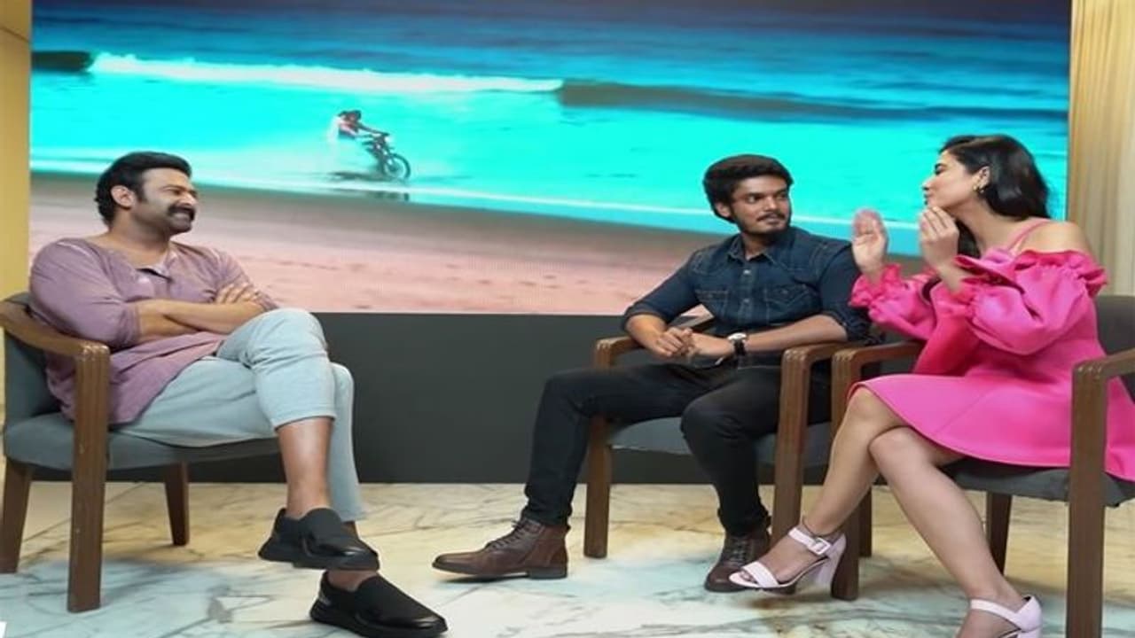 ఆ పిల్ల బాత్రూమ్ లో నేనెందుకుఉంటాను రా... : ప్రభాస్ ఆ పిల్ల బాత్రూమ్ లో నేనెందుకుఉంటాను రా... : ప్రభాస్