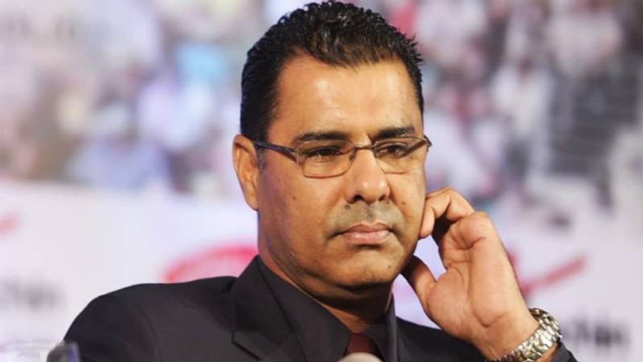 'ഹിന്ദുക്കള്‍ക്ക് മുന്നിലെ റിസ്വാന്റെ നമസ്‌കാരം ഏറ്റവും നല്ല കാര്യം'; ക്ഷമാപണവുമായി വഖാര്‍ യൂനിസ്