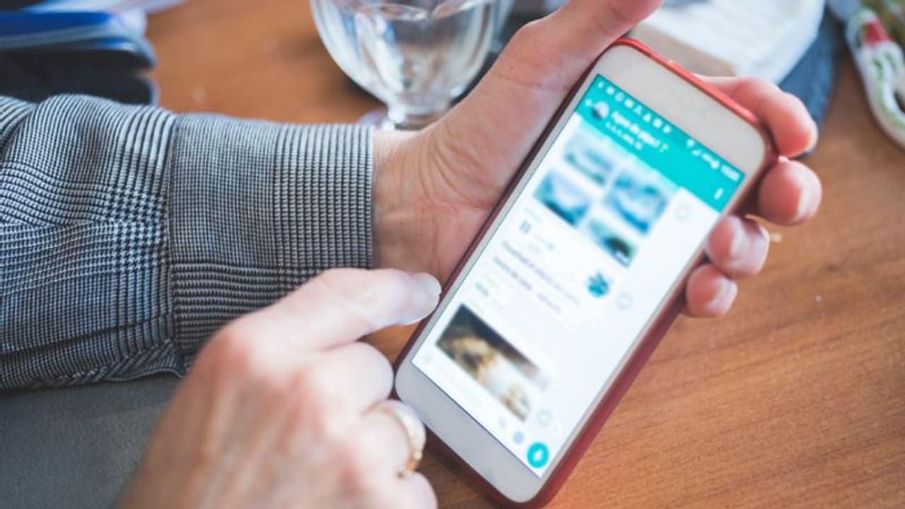 WhatsApp पर आया नया फ़ीचर, अब आईफ़ोन से सीधे एंड्रॉइड पर कर पाएंगे चैट को ट्रांसफ़र WhatsApp पर आया नया फ़ीचर, अब आईफ़ोन से सीधे एंड्रॉइड पर कर पाएंगे चैट को ट्रांसफ़र