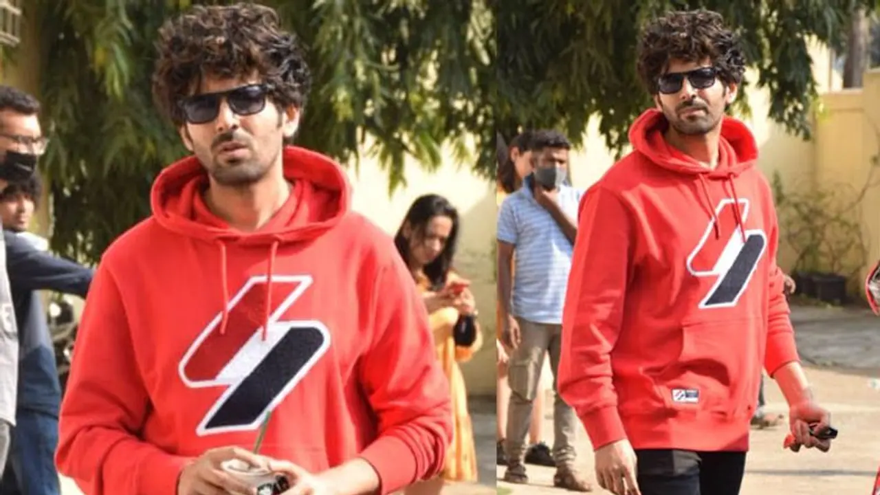 কেরিয়ারে একাধিক বাঁধার পরও বলিউডকে নতুন দিশা দেখালেন কার্তিক আরিয়ান কেরিয়ারে একাধিক বাঁধার পরও বলিউডকে নতুন দিশা দেখালেন কার্তিক আরিয়ান