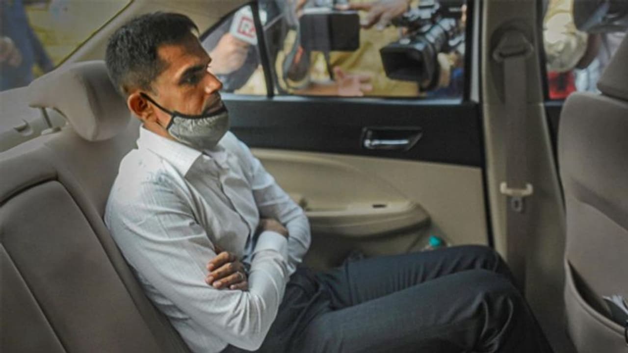 Mumbai Drug Case: চার সদস্যে এক বিশেষ টিম তৈরি করল মুম্বই পুলিশ, তদন্তের ভার থাকছে ওয়াংখেড়ে হাতেই Mumbai Drug Case: চার সদস্যে এক বিশেষ টিম তৈরি করল মুম্বই পুলিশ, তদন্তের ভার থাকছে ওয়াংখেড়ে হাতেই