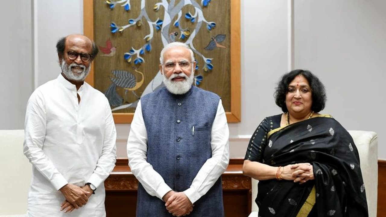 ஆளுநரா? நியமன எம்பியா? ஆர்.என்.ரவியோடு ரஜினிகாந்த் சந்தித்ததில் பின்னனி என்ன..? ஆளுநரா? நியமன எம்பியா? ஆர்.என்.ரவியோடு ரஜினிகாந்த் சந்தித்ததில் பின்னனி என்ன..?