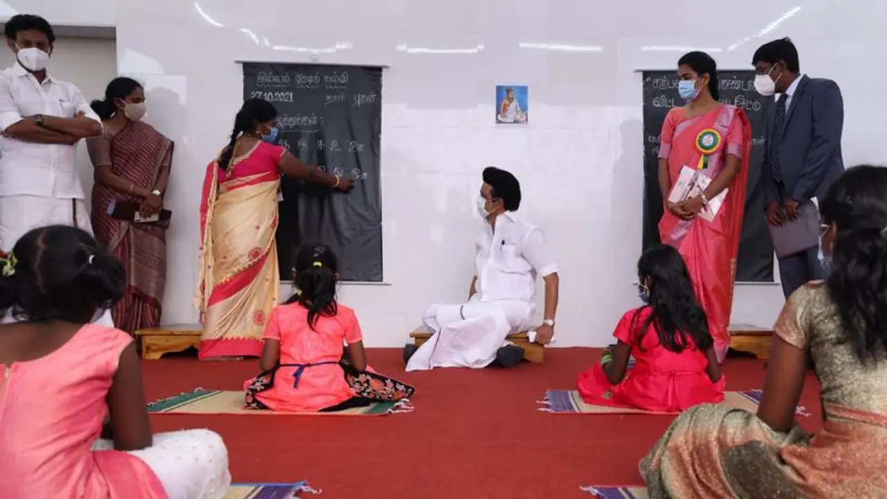 திராவிடம்னா என்னன்னு கேட்குகிறீங்களா…? கோமாளிகளா…! ஓங்கி அடித்த ஸ்டாலின்