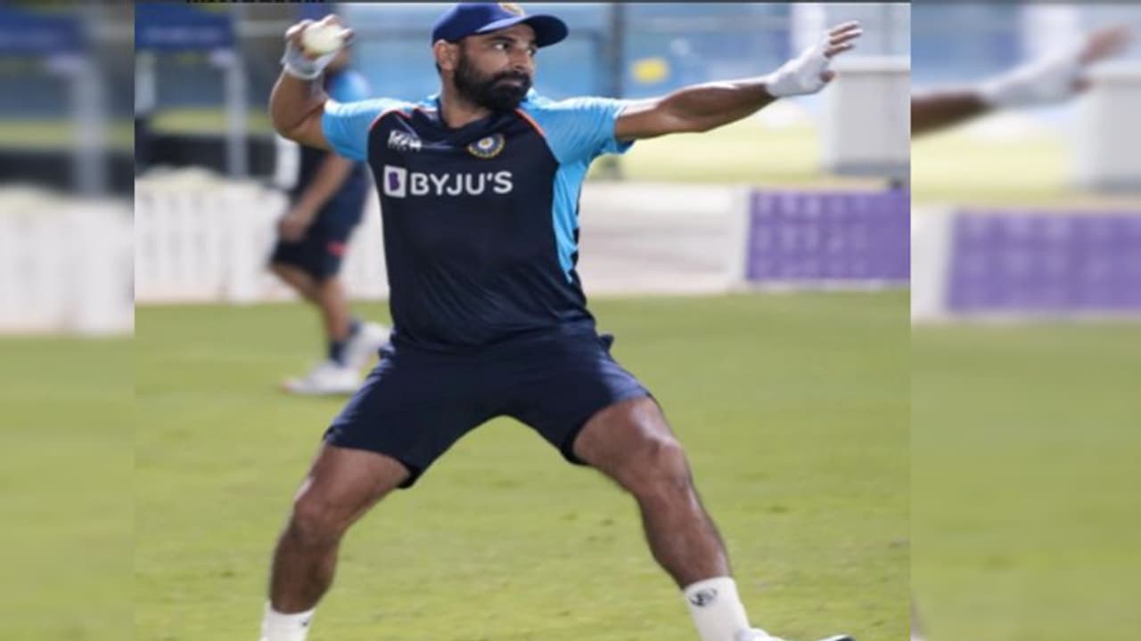 മുഹമ്മദ് ഷമിയുടെ അഭാവം ചര്ച്ചയാക്കി സോഷ്യല് മീഡിയ! പുറത്തായതിന്റെ കാരണമറിയാം മുഹമ്മദ് ഷമിയുടെ അഭാവം ചര്ച്ചയാക്കി സോഷ്യല് മീഡിയ! പുറത്തായതിന്റെ കാരണമറിയാം