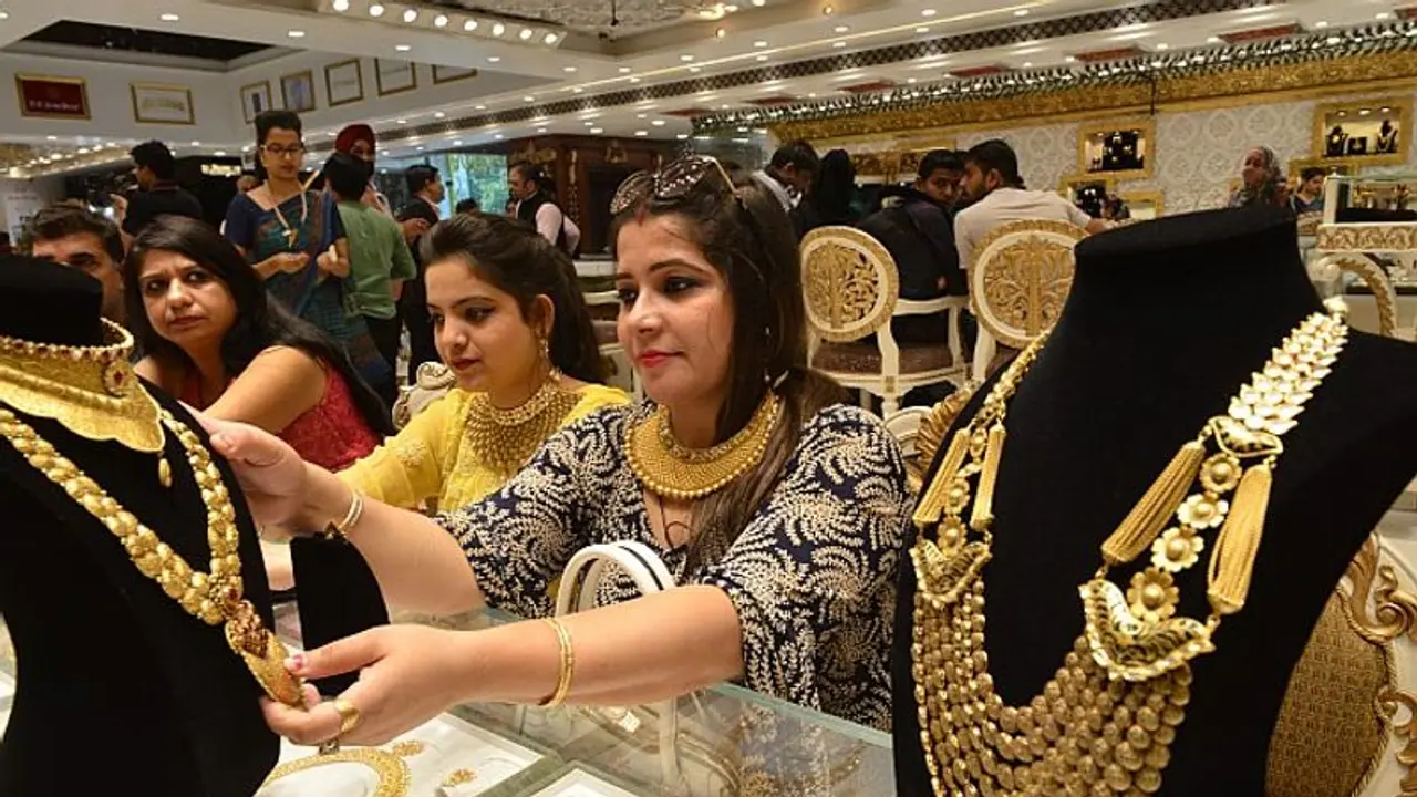 Dhanteras 2021: Do not bring home these 10 things on November 2 Dhanteras 2021: Do not bring home these 10 things on November 2