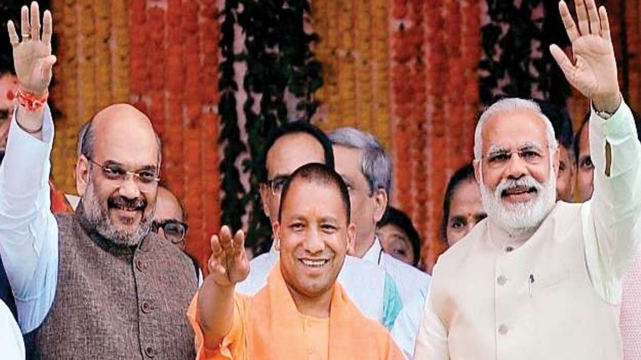 बूथ कार्यकर्ताओं की बल्ले बल्ले : अमित शाह के दौरे से पहले दिवाली 'गिफ्ट', घर घर सजेगा 'तोरण द्वार' बूथ कार्यकर्ताओं की बल्ले बल्ले : अमित शाह के दौरे से पहले दिवाली 'गिफ्ट', घर घर सजेगा 'तोरण द्वार'