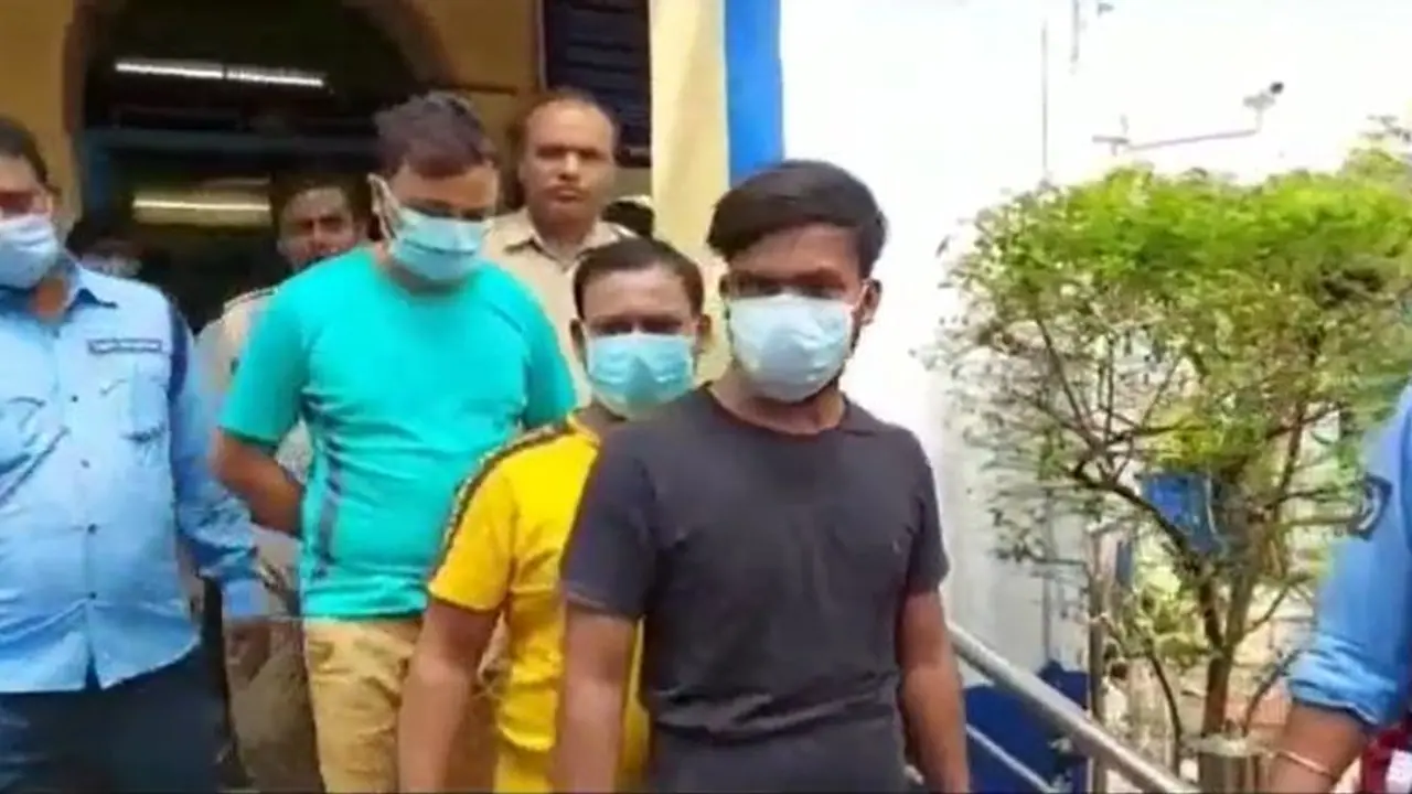 Betting Racket টি ২০ বিশ্বকাপ চলাকালীনই বেটিং চক্রের পর্দাফাঁস বর্ধমানে, গ্রেফতার ৩ Betting Racket টি ২০ বিশ্বকাপ চলাকালীনই বেটিং চক্রের পর্দাফাঁস বর্ধমানে, গ্রেফতার ৩