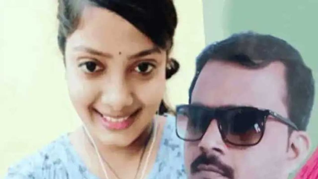 எனக்கு கிடைக்காத நீ யாருக்கும் கிடைக்க கூடாது.. நடுரோட்டில் காதலிக்கு சதக் சதக்.. இறுதியில் இளைஞர் செய்த பகீர் எனக்கு கிடைக்காத நீ யாருக்கும் கிடைக்க கூடாது.. நடுரோட்டில் காதலிக்கு சதக் சதக்.. இறுதியில் இளைஞர் செய்த பகீர்