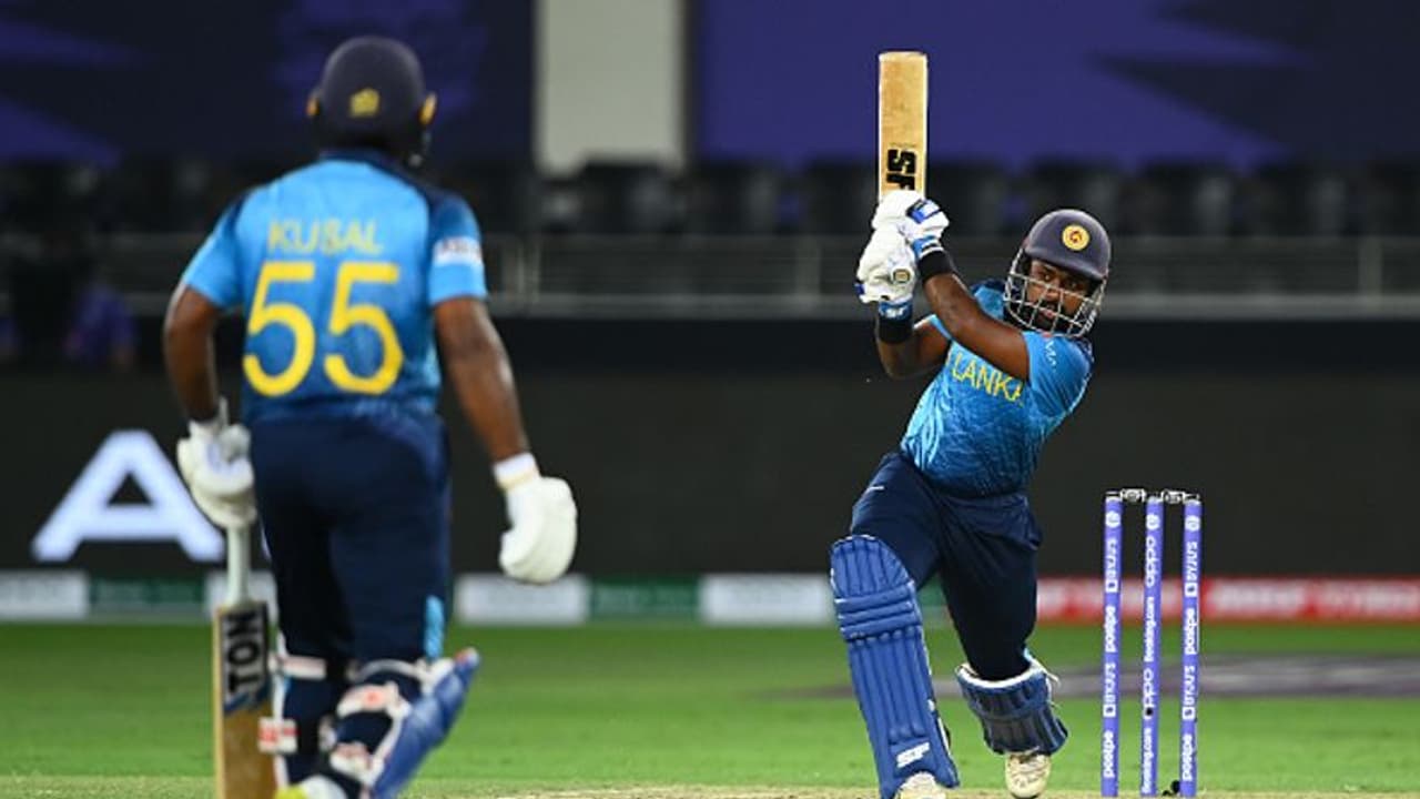 ரன் அவுட்டால் சதத்தை கோட்டைவிட்ட சரித் அசலங்கா! ரன் அவுட்டால் சதத்தை கோட்டைவிட்ட சரித் அசலங்கா!