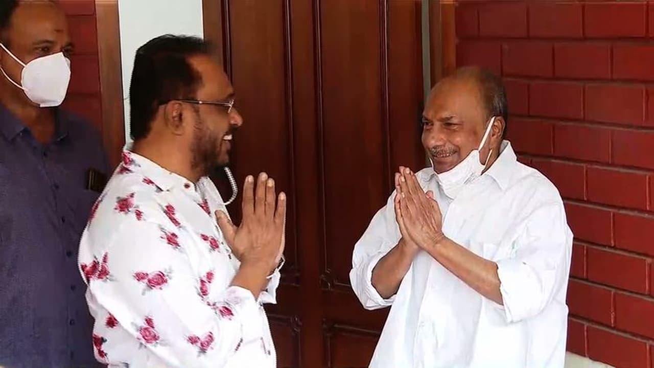 ചെറിയാൻ ഫിലിപ്പ് തിരികെ കോൺ​ഗ്രസിൽ; ആന്റണിയെ നേരിൽ കണ്ടു, ഔദ്യോ​ഗിക പ്രഖ്യാപനം അൽപ്പസമയത്തിനകം