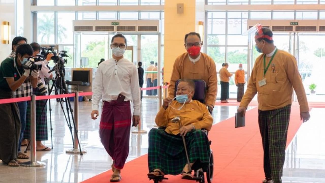 80 साल के बुजुर्ग को देशद्रोह में 20 साल की सजा, सत्ता के खिलाफ अभियान चलाने का आरोप