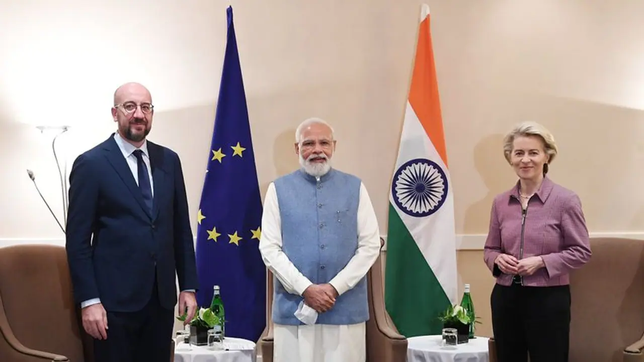 PM Modi Italy visit: G20 Summit के पहले EC और यूरोपीय आयोग के अध्यक्षों के साथ मीटिंग, कल जाएंगे पोप से मिलने PM Modi Italy visit: G20 Summit के पहले EC और यूरोपीय आयोग के अध्यक्षों के साथ मीटिंग, कल जाएंगे पोप से मिलने