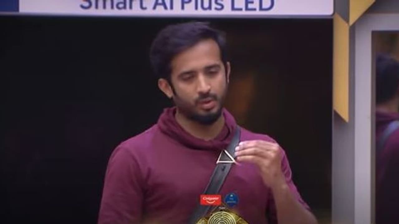 Bigg boss telugu 5:షాకింగ్ న్యూస్... బిగ్ బాస్ హౌస్ నుండి యాంకర్ రవి అవుట్! Bigg boss telugu 5:షాకింగ్ న్యూస్... బిగ్ బాస్ హౌస్ నుండి యాంకర్ రవి అవుట్!