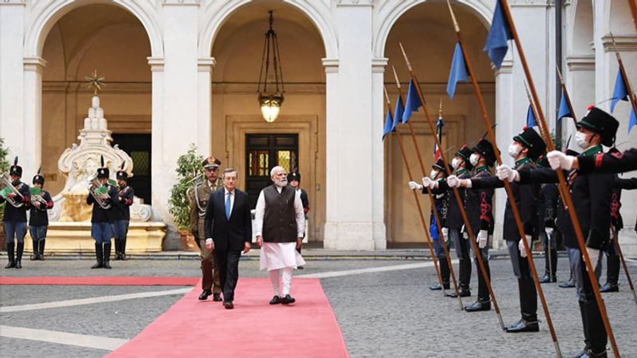PM Modi Italy Visit: G20 सम्मेलन के साथ दूसरे राष्ट्राध्यक्षों के साथ द्विपक्षीय बैठकें कर रहे हैं पीएम मोदी PM Modi Italy Visit: G20 सम्मेलन के साथ दूसरे राष्ट्राध्यक्षों के साथ द्विपक्षीय बैठकें कर रहे हैं पीएम मोदी