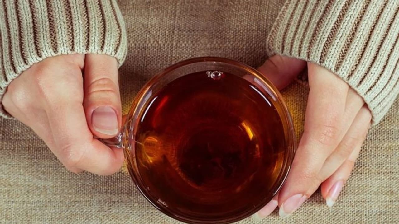 ചായപ്പൊടിയില്‍ മായമുണ്ടോ? കണ്ടെത്താന്‍ വഴിയുണ്ട്; വീഡിയോ