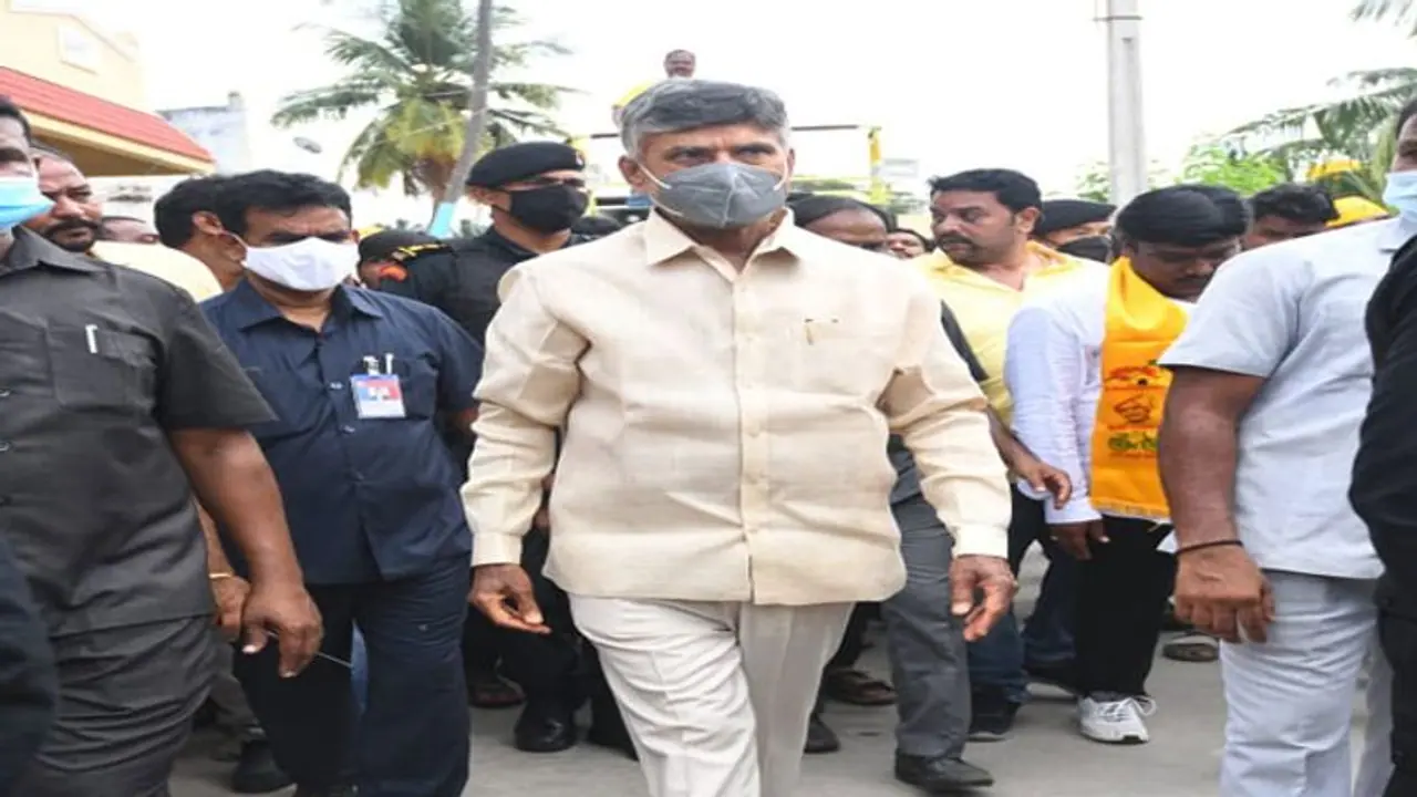 కుప్పం నుండే ధర్మపోరాటం: జగన్ మీద చంద్రబాబు నిప్పులు కుప్పం నుండే ధర్మపోరాటం: జగన్ మీద చంద్రబాబు నిప్పులు