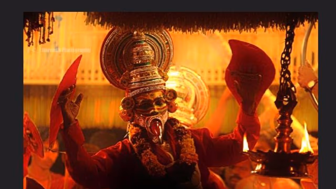 ലോകത്തിനുതന്നെ മാതൃകയായി തലശ്ശേരി സാംസ്ക്കാരിക വിനിമയം, ഒപ്പമുണ്ടാവും പൈതൃക ബിനാലെയും ലോകത്തിനുതന്നെ മാതൃകയായി തലശ്ശേരി സാംസ്ക്കാരിക വിനിമയം, ഒപ്പമുണ്ടാവും പൈതൃക ബിനാലെയും