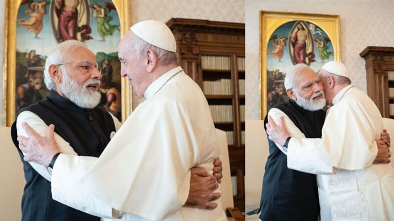 PM Modi Italy Visit: मोदी के कायल हुए पोप फ्रांसिस; 20 मिनट की मुलाकात 1 घंटे चली, भारत आने का निमंत्रण PM Modi Italy Visit: मोदी के कायल हुए पोप फ्रांसिस; 20 मिनट की मुलाकात 1 घंटे चली, भारत आने का निमंत्रण