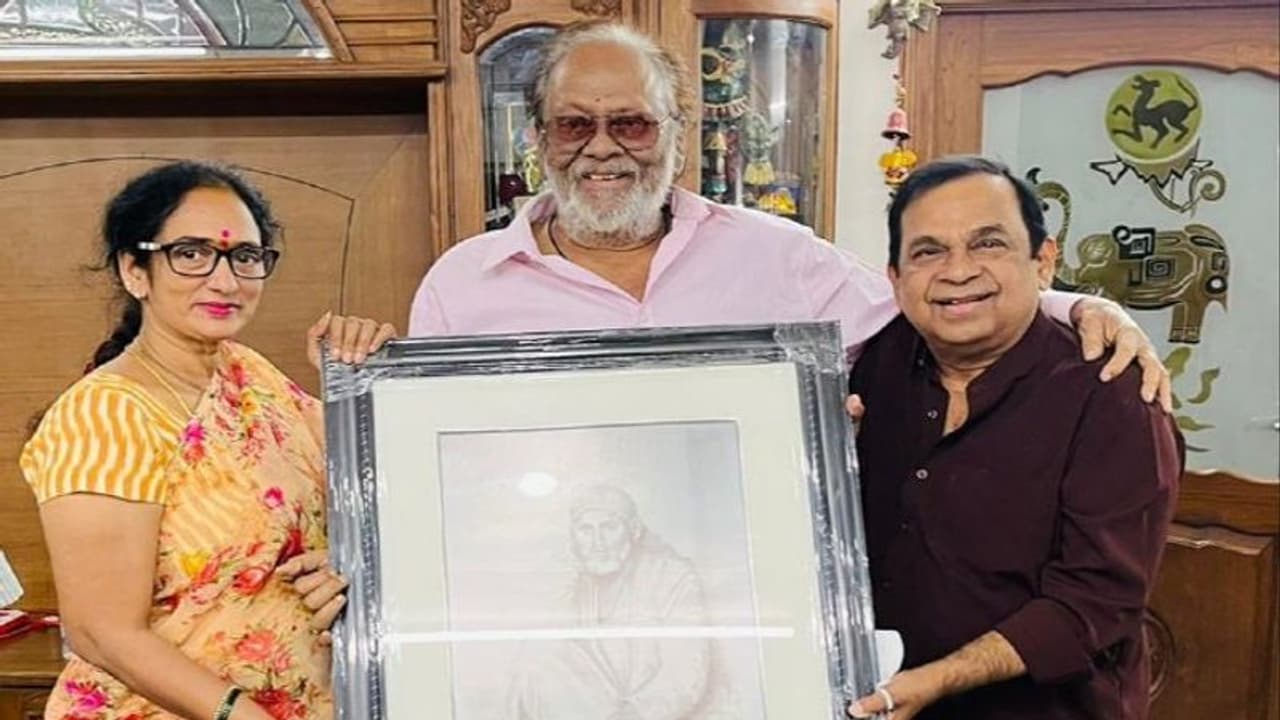 రెబల్‌స్టార్‌కి బ్రహ్మానందం సర్‌ప్రైజ్‌.. ట్విట్టర్‌ ద్వారా సంతోషం వ్యక్తం చేసిన కృష్ణంరాజు