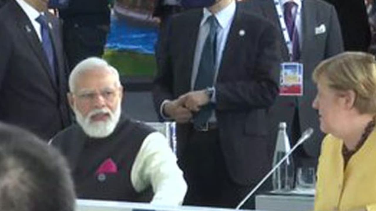 G20 Summit: ग्लोबल इकोनॉमी और हेल्थ सेशन में शामिल हुए PM Modi, गरीब देशों को वैक्सीन देंगे वर्ल्ड लीडर G20 Summit: ग्लोबल इकोनॉमी और हेल्थ सेशन में शामिल हुए PM Modi, गरीब देशों को वैक्सीन देंगे वर्ल्ड लीडर