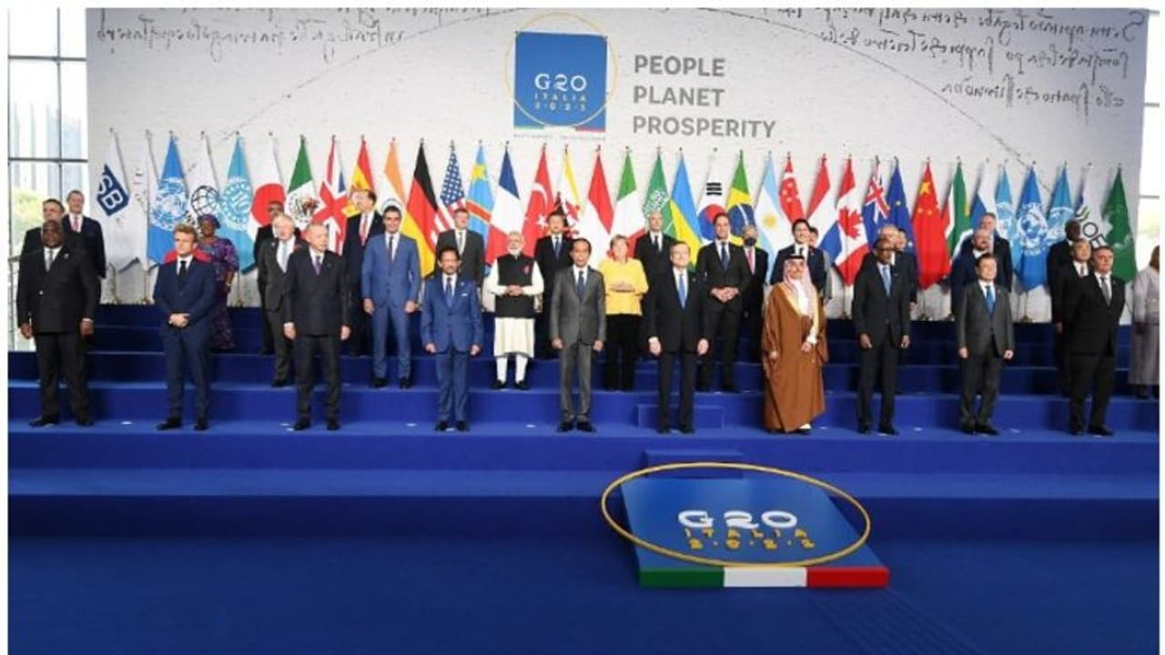 జీ20 సదస్సు: ప్రపంచ నేతలతో ప్రధాని మోడీ చిట్చాట్.. జీ20 సదస్సు: ప్రపంచ నేతలతో ప్రధాని మోడీ చిట్చాట్..