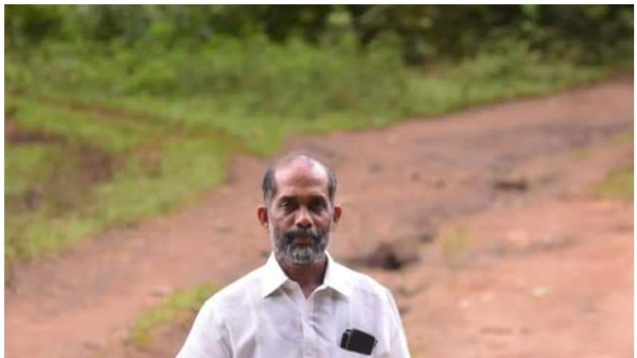 പെൻഷൻ കിട്ടാൻ സഹായിക്കണം; അല്ലെങ്കിൽ ആത്മഹത്യ ചെയ്യേണ്ടിവരുമെന്ന് ഉമ്മൻചാണ്ടിയുടെ മുൻ പഴ്സനൽ സ്റ്റാഫംഗം പെൻഷൻ കിട്ടാൻ സഹായിക്കണം; അല്ലെങ്കിൽ ആത്മഹത്യ ചെയ്യേണ്ടിവരുമെന്ന് ഉമ്മൻചാണ്ടിയുടെ മുൻ പഴ്സനൽ സ്റ്റാഫംഗം