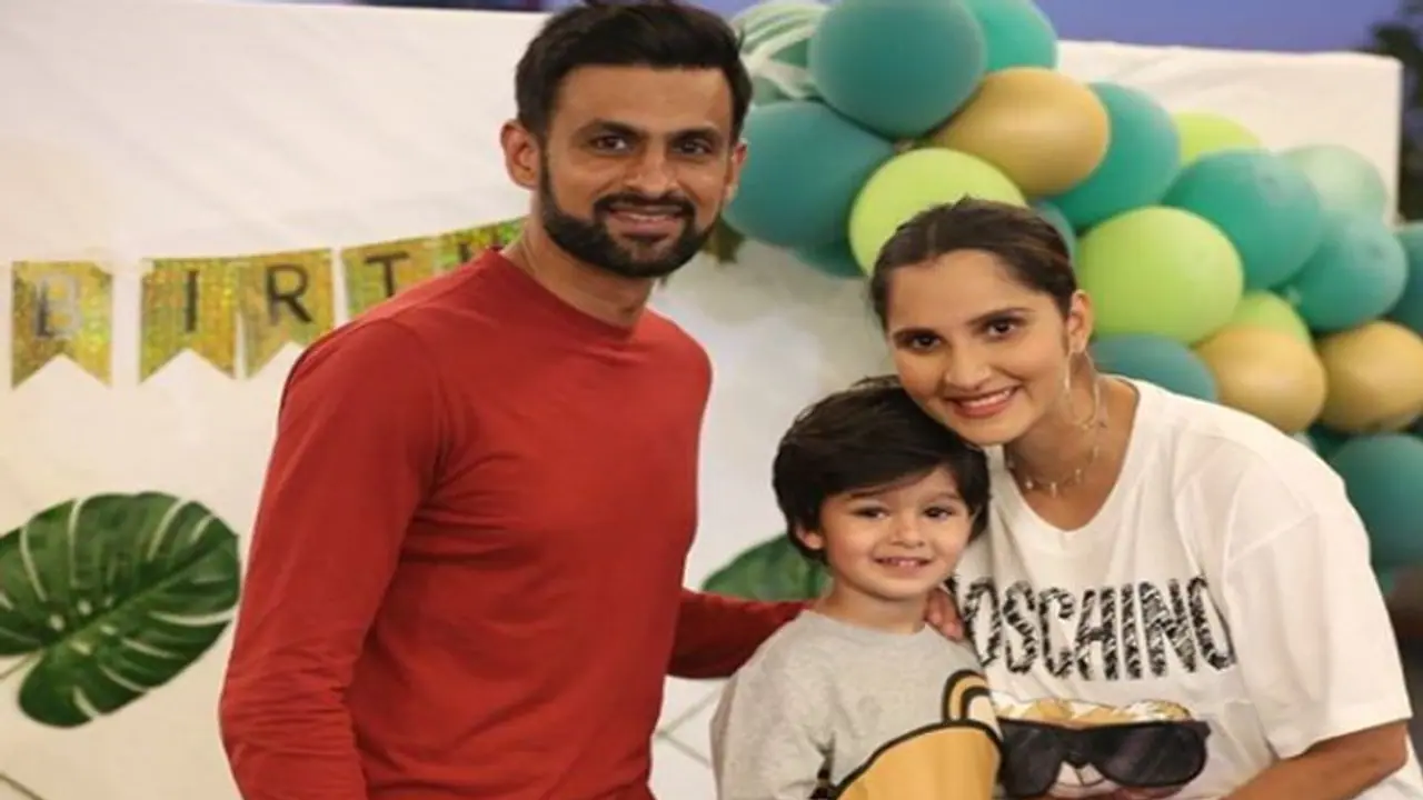 Happy Birthday Sania Mirza: 35ನೇ ವಸಂತಕ್ಕೆ ಕಾಲಿರಿಸಿದ ಮೂಗುತಿ ಸುಂದರಿ Happy Birthday Sania Mirza: 35ನೇ ವಸಂತಕ್ಕೆ ಕಾಲಿರಿಸಿದ ಮೂಗುತಿ ಸುಂದರಿ