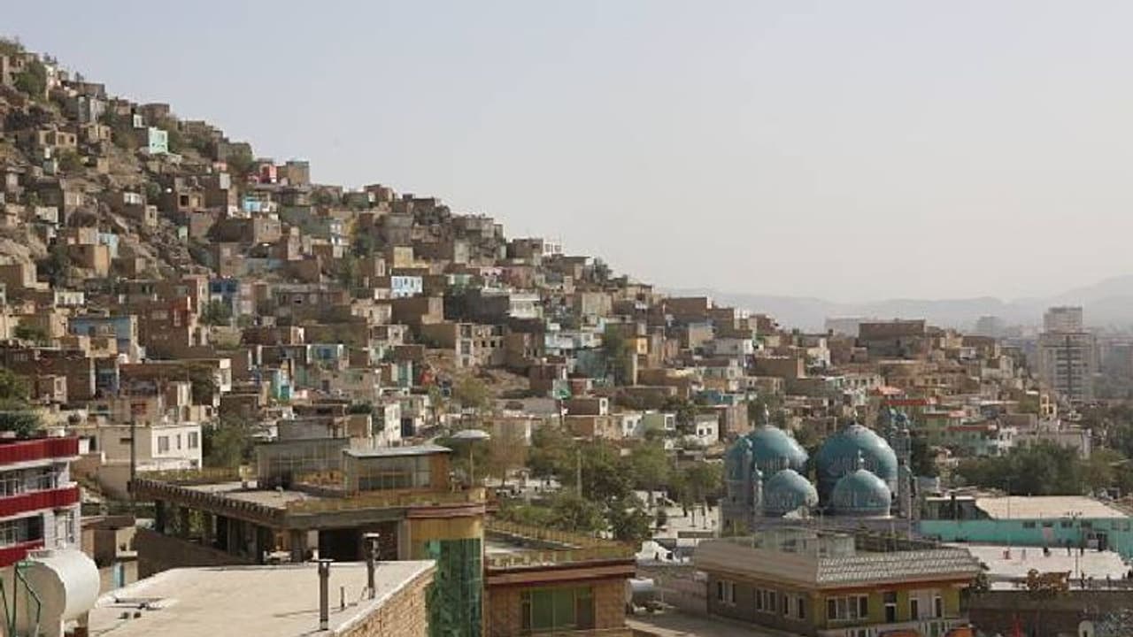 'ഇപ്പോഴാണ് ഒരു മനുഷ്യനാണ് എന്ന് തോന്നുന്നത്', താലിബാനെ ഭയന്ന് യുകെ യിൽ അഭയം തേടിയ സ്വവർഗാനുരാഗിയായ യുവാവ് 'ഇപ്പോഴാണ് ഒരു മനുഷ്യനാണ് എന്ന് തോന്നുന്നത്', താലിബാനെ ഭയന്ന് യുകെ യിൽ അഭയം തേടിയ സ്വവർഗാനുരാഗിയായ യുവാവ്