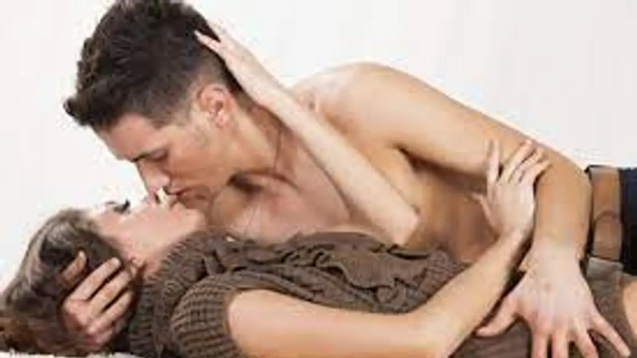 ঘনঘন সেক্স করছেন, অতিরিক্ত যৌন লালসাই হতে পারে আপনার মৃত্যুর কারণ