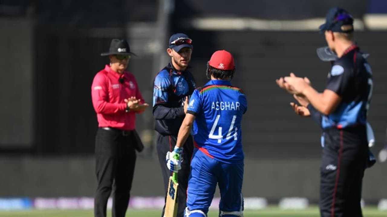 T20 World Cup 2021, AFG vs NAM: अफगानिस्तान ने नामीबिया को 98 रनों पर किया ढेर, विशाल अंतर से जीता मुकाबला T20 World Cup 2021, AFG vs NAM: अफगानिस्तान ने नामीबिया को 98 रनों पर किया ढेर, विशाल अंतर से जीता मुकाबला