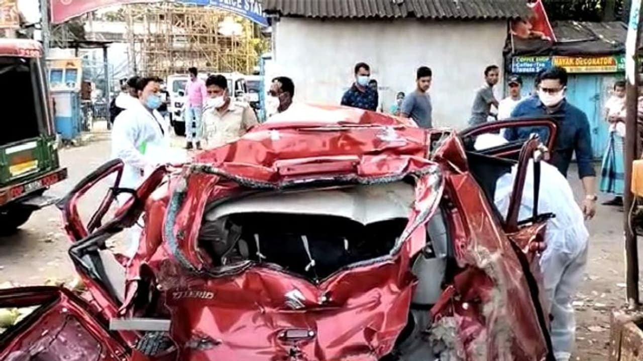 Tista Biswas তিস্তা বিশ্বাসের মৃত্যুর ঘটনার তদন্তে ফরেনসিক টিম Tista Biswas তিস্তা বিশ্বাসের মৃত্যুর ঘটনার তদন্তে ফরেনসিক টিম