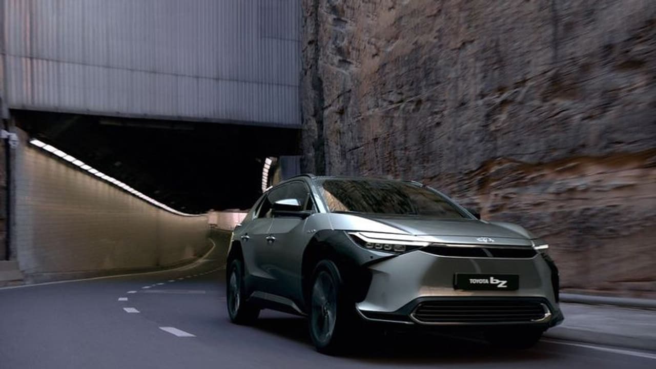 bZ4X; ടൊയോട്ടയുടെ ആദ്യത്തെ ഓൾ ഇലക്‌ട്രിക് കാര്‍