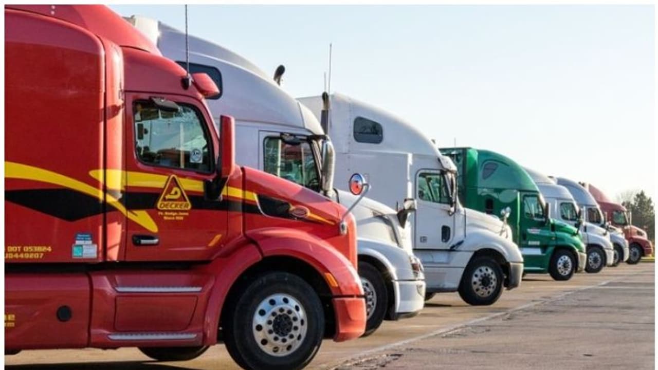 സൗദിയിലെ സീ പോര്ട്ടുകളിലേക്ക് പ്രവേശിക്കാന് ട്രക്കുകള്ക്ക് ഓണ്ലൈന് പെര്മിറ്റ് നിര്ബന്ധം സൗദിയിലെ സീ പോര്ട്ടുകളിലേക്ക് പ്രവേശിക്കാന് ട്രക്കുകള്ക്ക് ഓണ്ലൈന് പെര്മിറ്റ് നിര്ബന്ധം