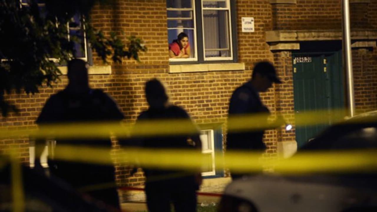 పరాయి మగాళ్ల వద్దకు వెళ్లాలని భర్త బలవంతం.. తట్టుకోలేక భార్య ఏంచేసిందంటే..!