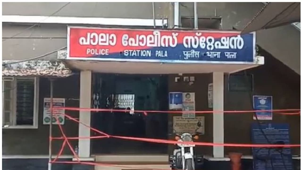 പാലായില്‍ പിതാവിന്റെ ആസിഡ് ആക്രമണത്തിന് ഇരയായ മകന്‍ മരിച്ചു