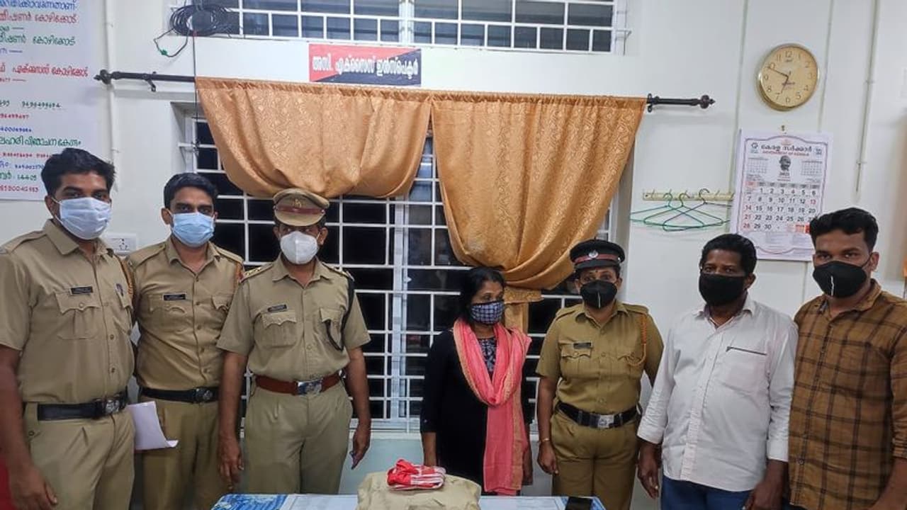 മൂന്ന് കിലോ കഞ്ചാവുമായി യുവതി അറസ്റ്റിൽ മൂന്ന് കിലോ കഞ്ചാവുമായി യുവതി അറസ്റ്റിൽ