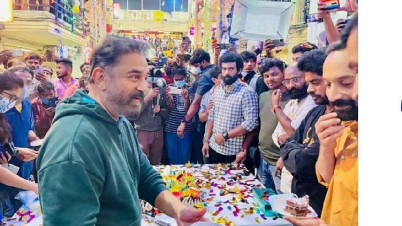 TN Local Body Elections 2022:நீங்க வெளியேறினால்தான் வாக்களிப்பேன்: கமல் ஹாசன் வேண்டுகோள் TN Local Body Elections 2022:நீங்க வெளியேறினால்தான் வாக்களிப்பேன்: கமல் ஹாசன் வேண்டுகோள்