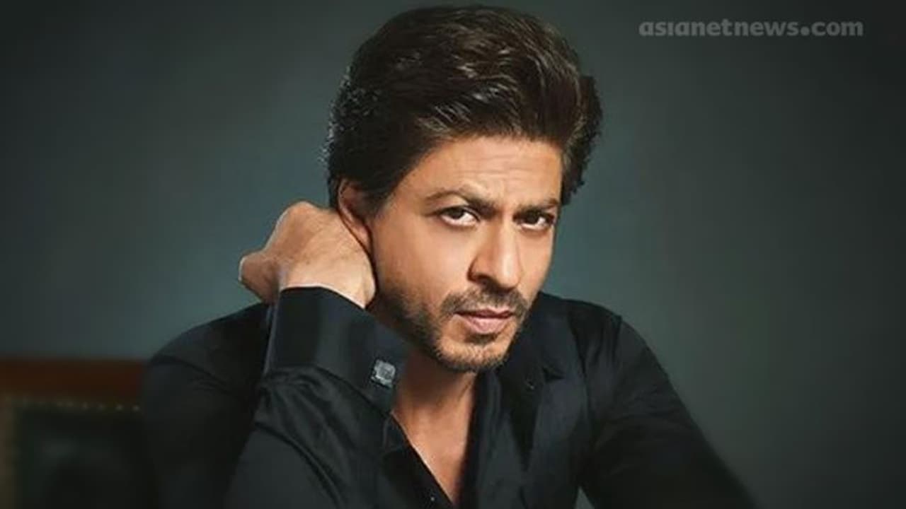 Shah Rukh Khan Resumes Work : ഷാരൂഖ് ഖാൻ വീണ്ടും ഷൂട്ടിംഗ് സെറ്റിലേക്ക്, തിരിച്ചുവരവ് മൂന്ന് മാസത്തിന് ശേഷം Shah Rukh Khan Resumes Work : ഷാരൂഖ് ഖാൻ വീണ്ടും ഷൂട്ടിംഗ് സെറ്റിലേക്ക്, തിരിച്ചുവരവ് മൂന്ന് മാസത്തിന് ശേഷം