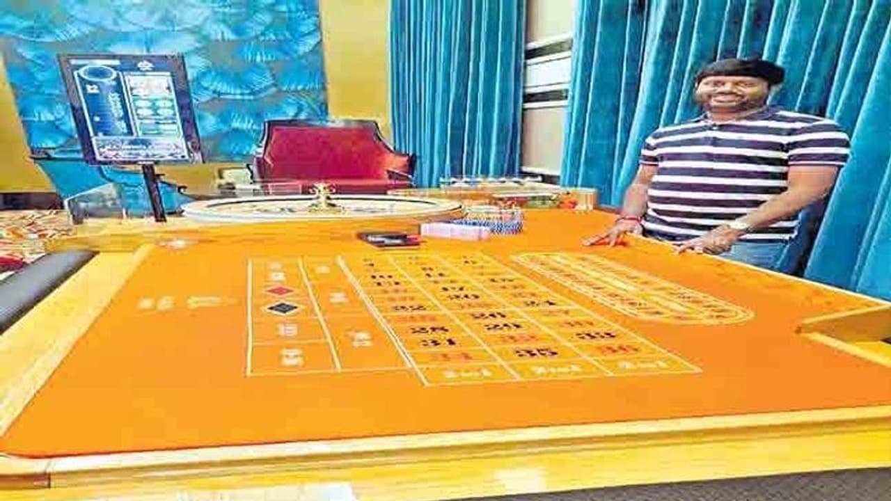 నాగశౌర్య ఫాంహౌజ్ కేసు : చుట్టూ బాడీగార్డులు.. టేబుల్ కు 5 లక్షలు, ప్రముఖులతో వాట్సాప్ గ్రూపులు...