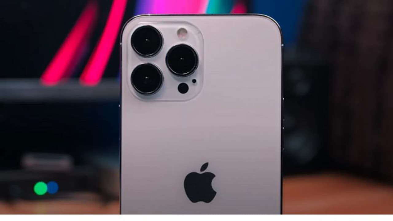 Apple IPhone 13 : ആമസോണിന്റെ 2021ലെ 'ജനപ്രിയ ഫോണ്' അവാര്ഡ് നേടി ആപ്പിള് ഐഫോണ് 13 Apple IPhone 13 : ആമസോണിന്റെ 2021ലെ 'ജനപ്രിയ ഫോണ്' അവാര്ഡ് നേടി ആപ്പിള് ഐഫോണ് 13