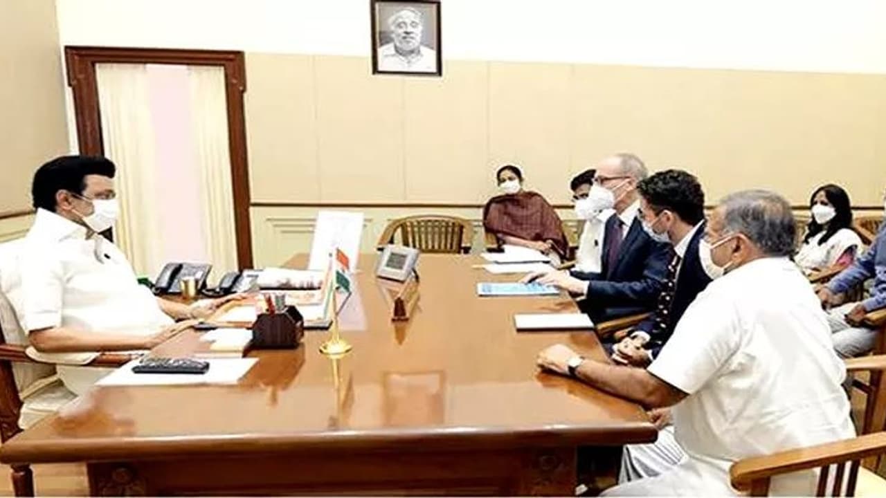 பருவநிலை மாற்றத்தை கையாள சுவிட்சர்லாந்துடன் ஒப்பந்தம்… தமிழக அரசின் புதிய வியூகம்!! பருவநிலை மாற்றத்தை கையாள சுவிட்சர்லாந்துடன் ஒப்பந்தம்… தமிழக அரசின் புதிய வியூகம்!!