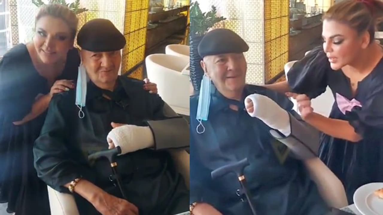 Rakhi Sawant ने Prem Chopra को किया Kiss, हरकत देख एक्टर के मुंह से निकला ओह माय गॉड! Rakhi Sawant ने Prem Chopra को किया Kiss, हरकत देख एक्टर के मुंह से निकला ओह माय गॉड!