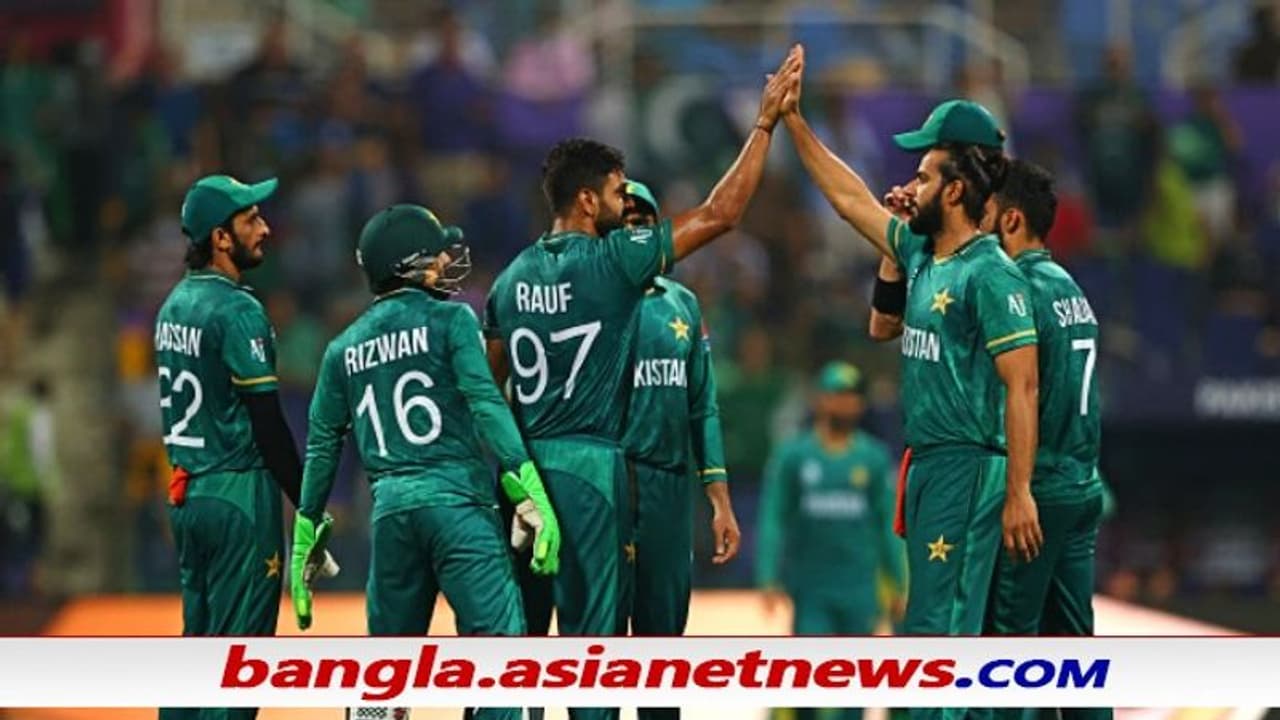 T20 WC 2021 পাক ইনিংসের শেষ চার ওভারই গড়ে দিল তফাৎ, নামিবিয়াকে ৪৫ রানে হারিয়ে সেমিতে বাবররা